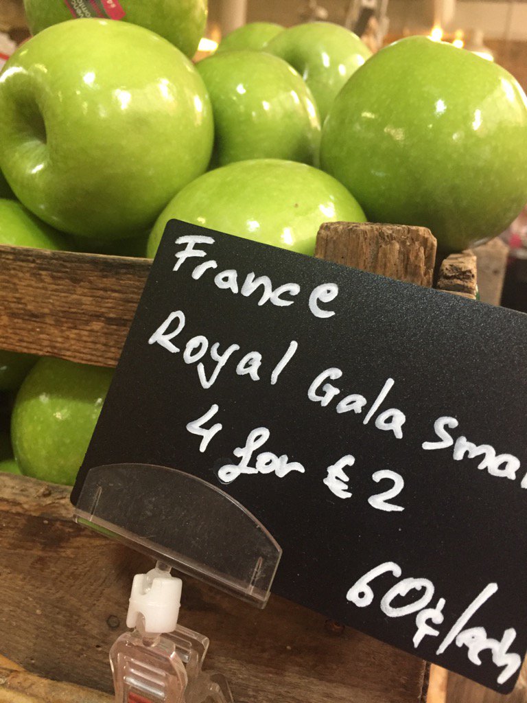 RetailExIreland's tweet photo. Beautifully displayed fresh produce here at @FallonandByrne #RetailRoadtrip #Top30store https://t.co/3JITAxCV6z