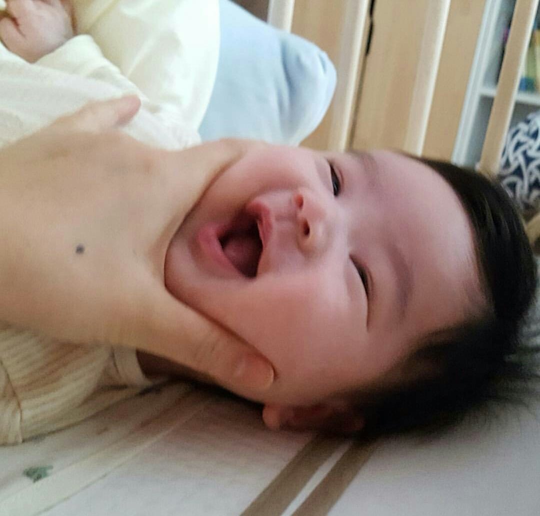 194CHR's tweet photo. Tu tem o sorriso mais lindo, o rostinho mais gostoso e as mãozinhas mais fofas que  conheço. Tu é meu melhor amigo, meu nenê, e eu amo você. https://t.co/LQZWyMYDic
