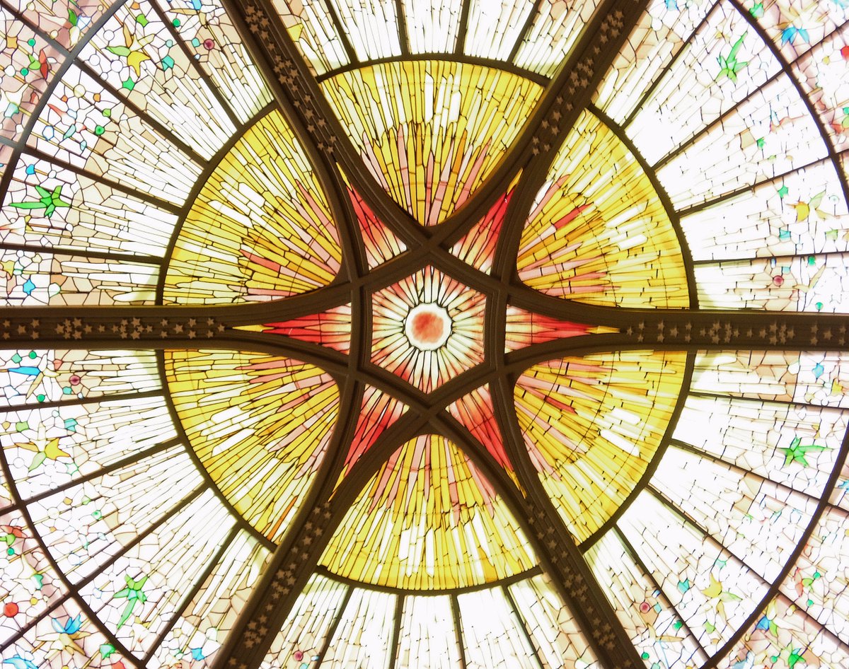 M0_Rog's tweet photo. Uno más de la cúpula Palacio Longoria @OpenHouseMadrid @sgaeactualidad #vidrieras #stainedglass #openhousemadrid #Madrid https://t.co/EqazccwL6p