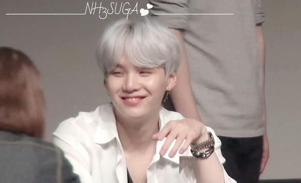ForLove_Only7's tweet photo. #SUGA #BTS #fansignbtsher 
Face of the year 😂😂😂
Edit: By me 💕 😂😂 https://t.co/kSRcDomZgw