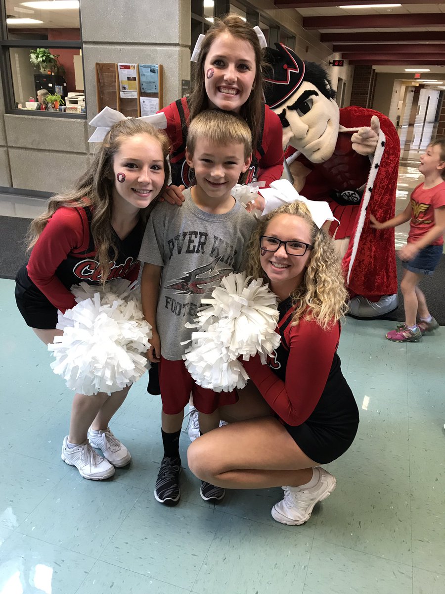 chskingscheer's tweet photo. This is the best part of touring the elementary schools! #riverdeephoco #together https://t.co/9rxBWQqn1e