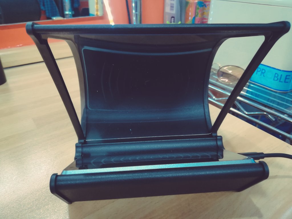 MisterBeard_'s tweet photo. La mia @Reflexbox_info è arrivata ed è bellissima!!! 😍😍 https://t.co/cN3r3BgsYo