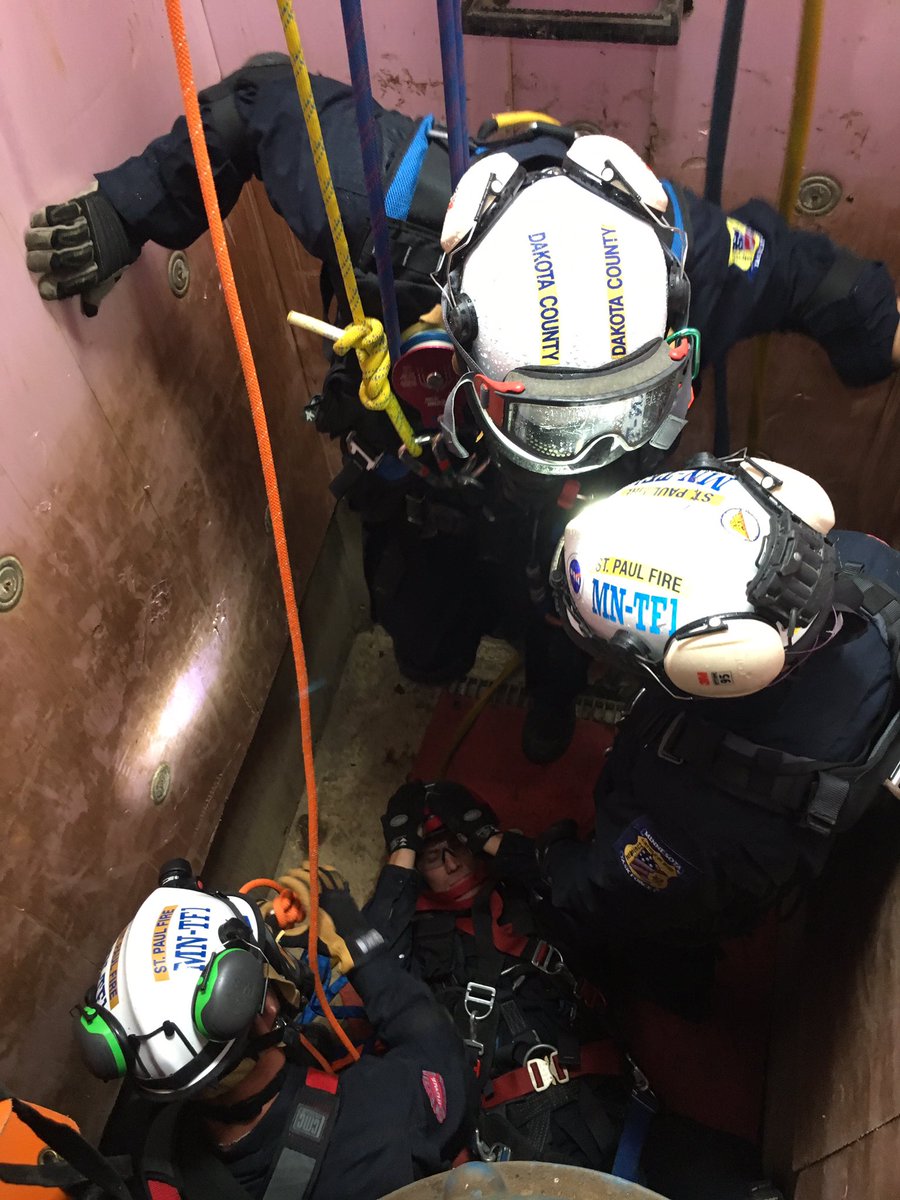 MN_TF1's tweet photo. MN-TF1 members are training hard during their 40-hour Confined Space I &amp; II course. @MnDPS_HSEM https://t.co/kM0dgVudVL