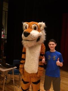 EviewHum's tweet photo. Kick-off for the PTA walkathon at Eastview this morning.  Big surprise, look who showed up to lift the school spirit.  
#wptiger  #wpcsd https://t.co/O7VEuaqE6c