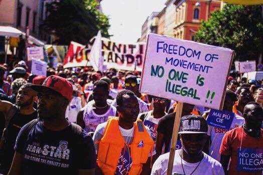 #21o pullman da #bologna a #Roma manifestazione #nessunapersonaèillegale #nooneisillegal #freedomofmovement tpo.bo.it/azioni/roma-21…