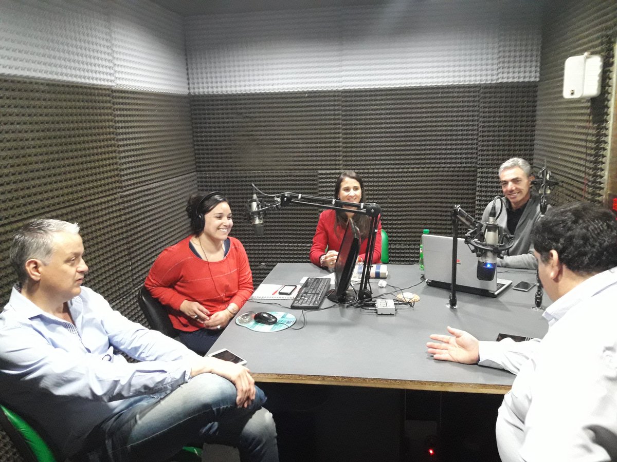 Cerramos la visita a Fm Level10 junto a <a href="/geducativa_arg/">Gustavo Iaies</a> <a href="/NatyDonatiJunin/">Naty</a> <a href="/PatricioFay/">Patricio Fay</a> @FRenovadorJunin <a href="/1PaisUnido/">1País</a> <a href="/1PAISprensa/">1País PRENSA</a>