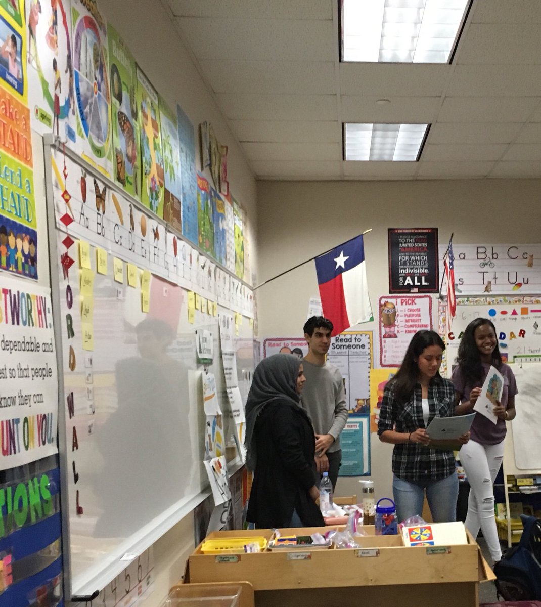 kelsey_dahlberg's tweet photo. Big Vikings getting ready to teach Little Vikings skills to #Equip #DullesJADay 🍎s for my junior teachers!!! https://t.co/HX9XIjXqk7