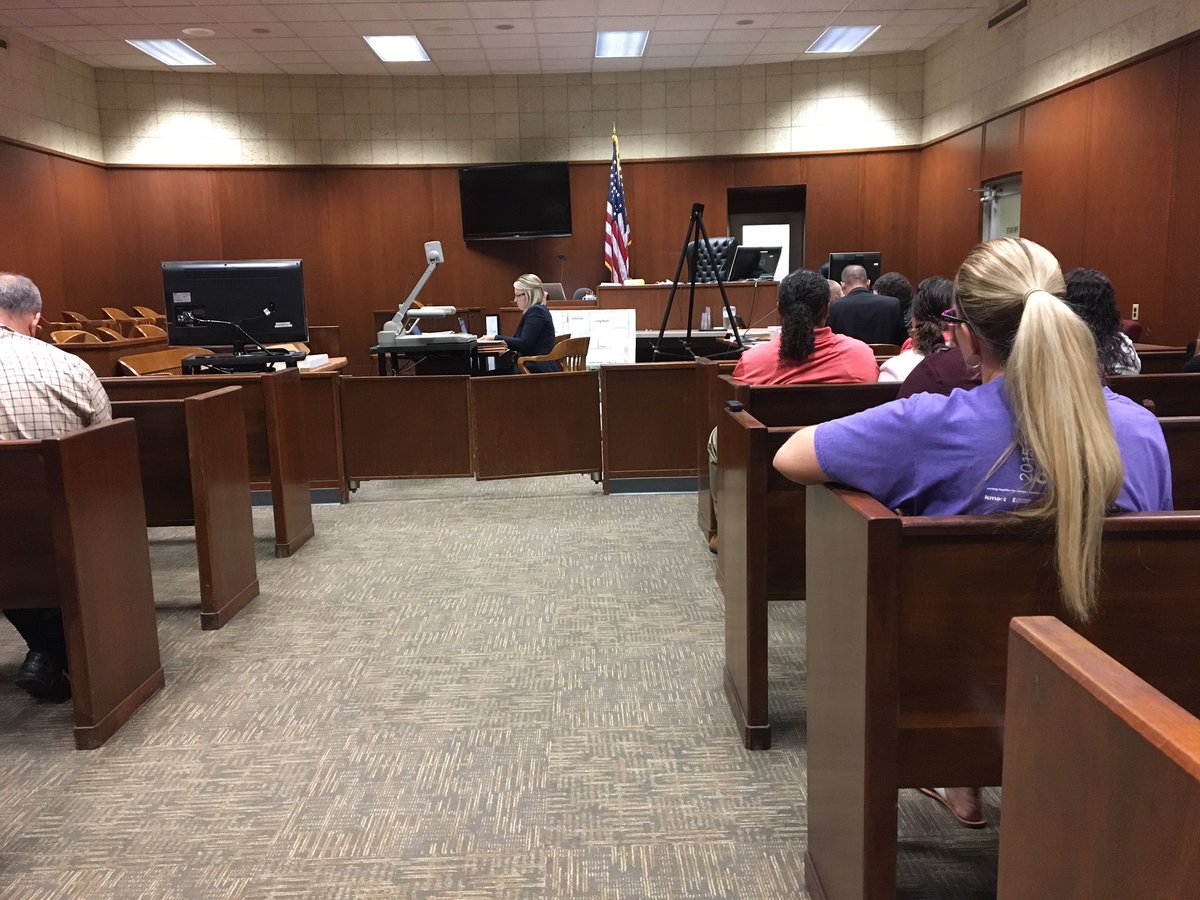 EmmaHoggTV's tweet image. #FreeseTrial resumes any minute. Have questions? Send them my way. I&apos;ll be following the developments throughout the day. @kwqcnews