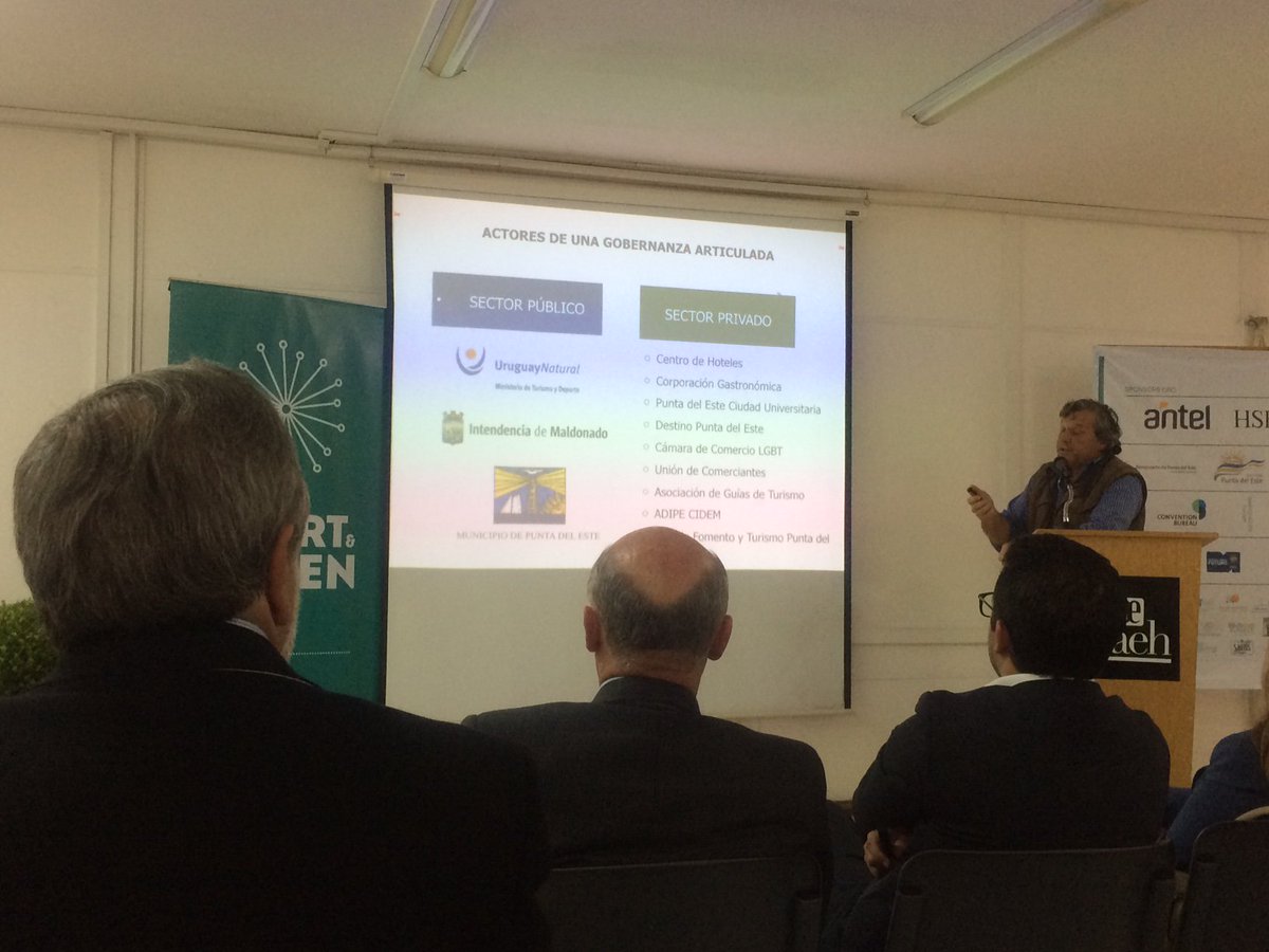 DL_Claeh's tweet photo. Ecos de #ForoSmart&GreenLATAM2017 presidente de Destino PuntadelEste presenta actores gobernanza multinivel incluy.Cluster Universitario PDE https://t.co/SLY2b3x67Z