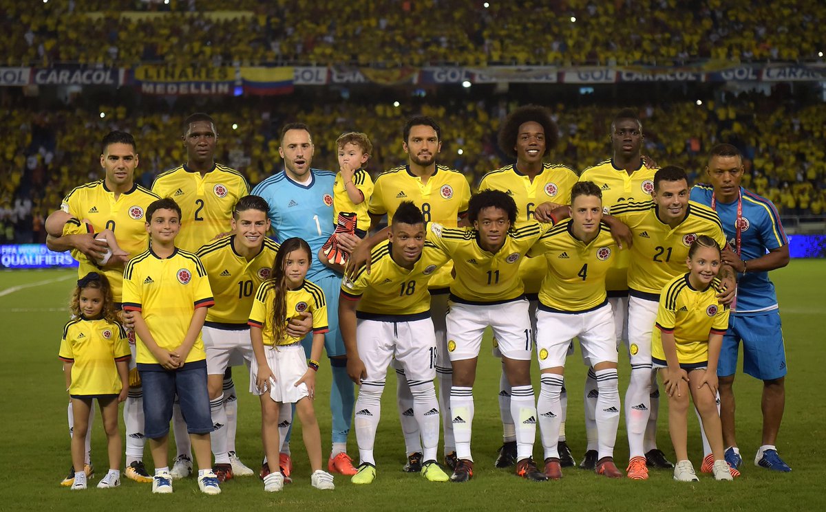 Cuadrado's tweet photo. Es un momento para estar más unidos y seguir creyendo🙏🏾 Famila siempre unidos x un sueño 🇷🇺 #unidosporunpais #vamoscolombia 🇨🇴 #Diosalmando https://t.co/q0pCbvhgo1