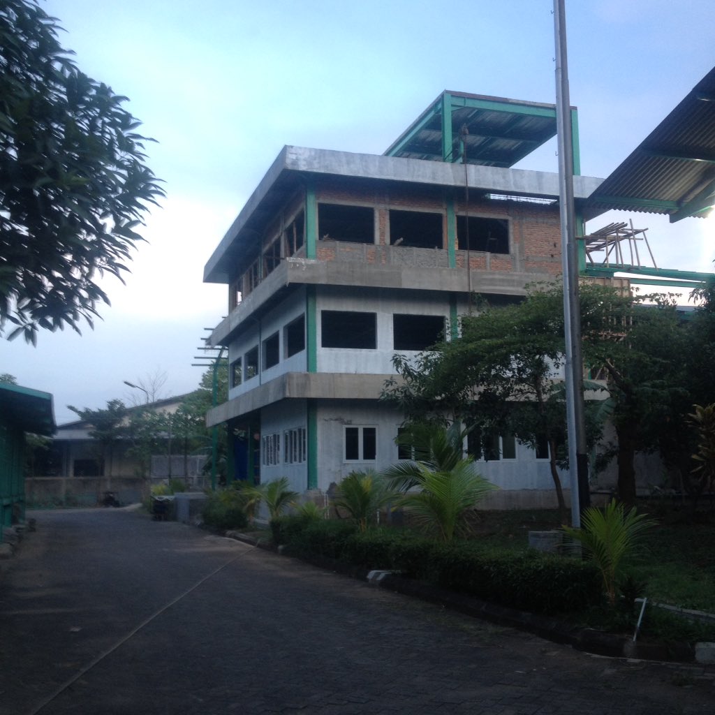 Arief34096055's tweet photo. Penuh semangat https://t.co/0WpRp3ZlvB