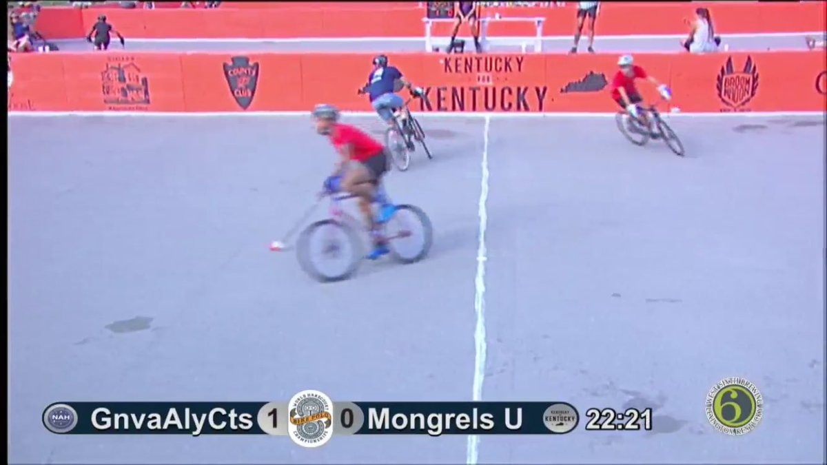 ipple181's tweet photo. #whbpc2017 #whbpc #bikepolo #live https://t.co/qgUgtGMS9k