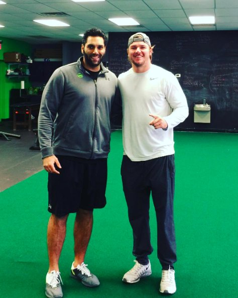 performevo's tweet photo. Let's #flashbackfriday to when #CoachGur trained w/ @nyjets kicker & @ClemsonFB alum Chandler Catanzaro! #performanceevolution https://t.co/q4bOetkctt