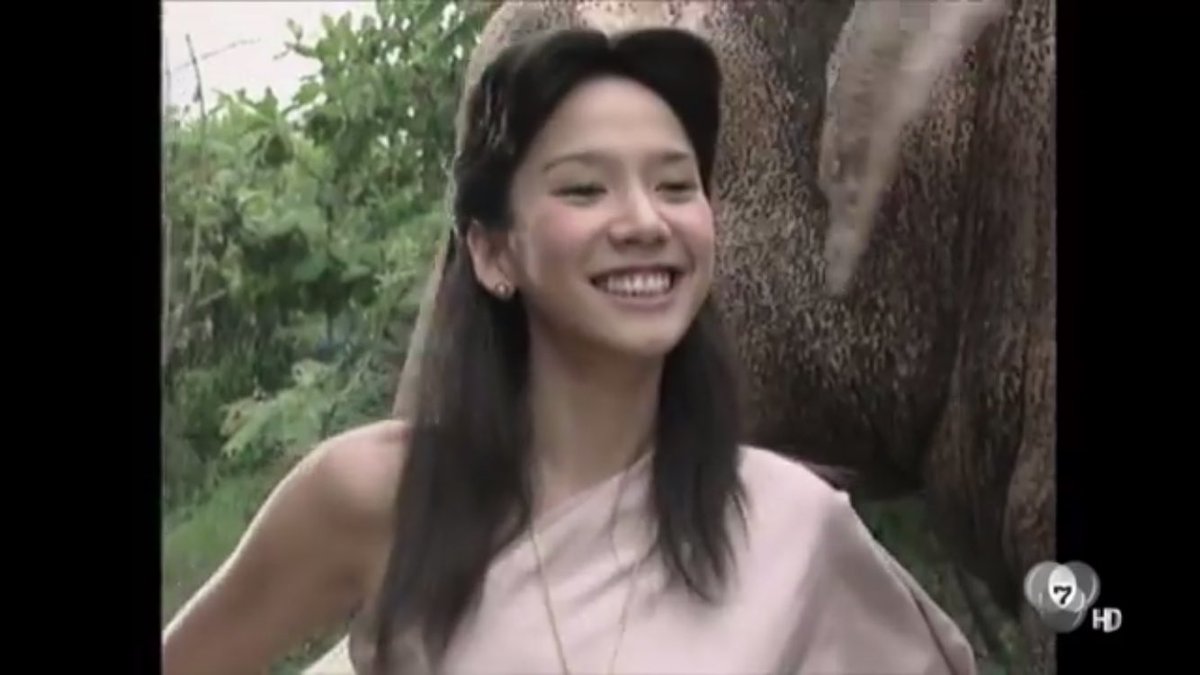 UnderbedDara's tweet photo. คุณหนูเรณูนวลจอมแก่น...เอ็นดูชีแม่ 13 ปีเบาๆ ไม่���านเท่าไหร่เนอะ 55555

#ใต้เตียงดารา #ฟ้าใหม่ #อั้มพัชราภา https://t.co/t4TjZzqvDP