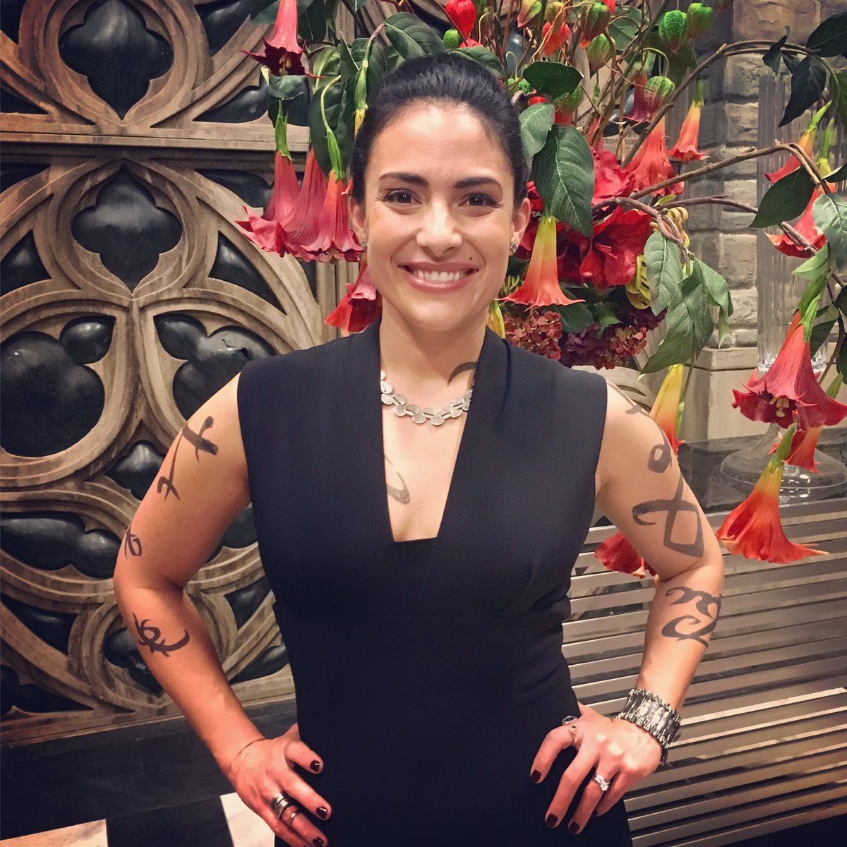 NicolaNCD's tweet image. Runed and Ready! #Shadowhunters #runes #lightwoods #ShadowhuntersSeason3 @ShadowhuntersTV #maryselightwood #malecsmama