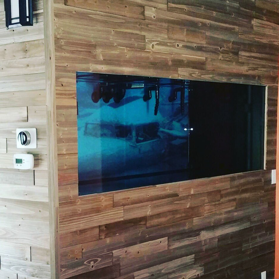CustomAquariums tweet media