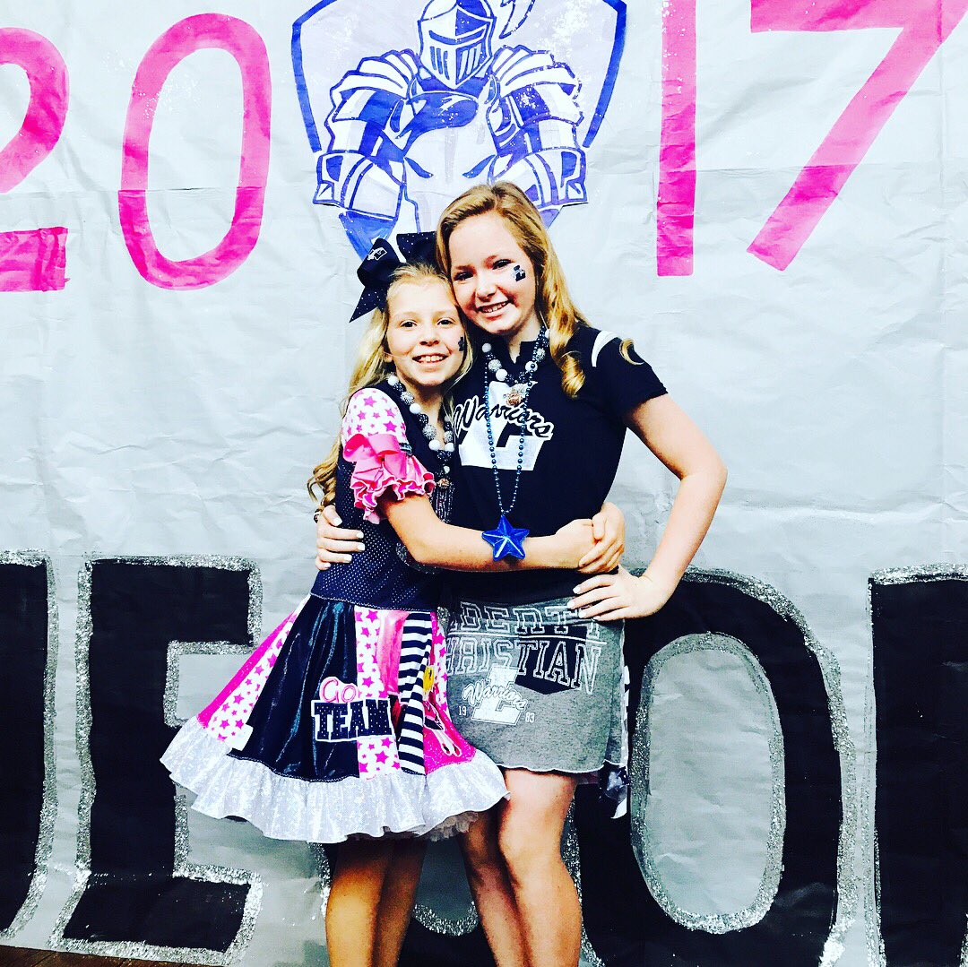 3perkinskids's tweet photo. Day 5 of homecoming week and we can't wait for the game tonight!!! Spirit day is the BEST. #LCSHOCO2017 @LibertyArgyle https://t.co/kakW6OxpPa