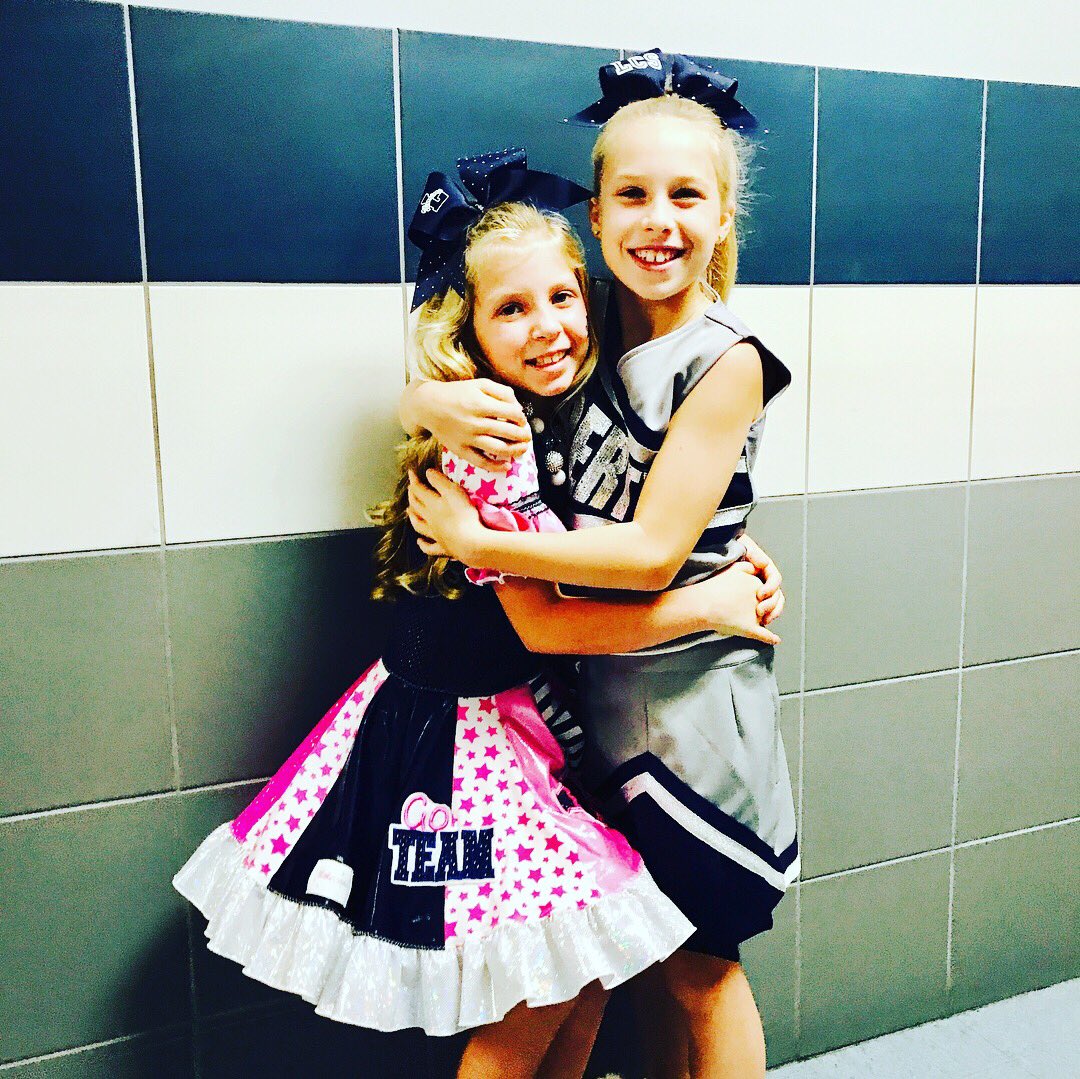 3perkinskids's tweet photo. Day 5 of homecoming week and we can't wait for the game tonight!!! Spirit day is the BEST. #LCSHOCO2017 @LibertyArgyle https://t.co/kakW6OxpPa
