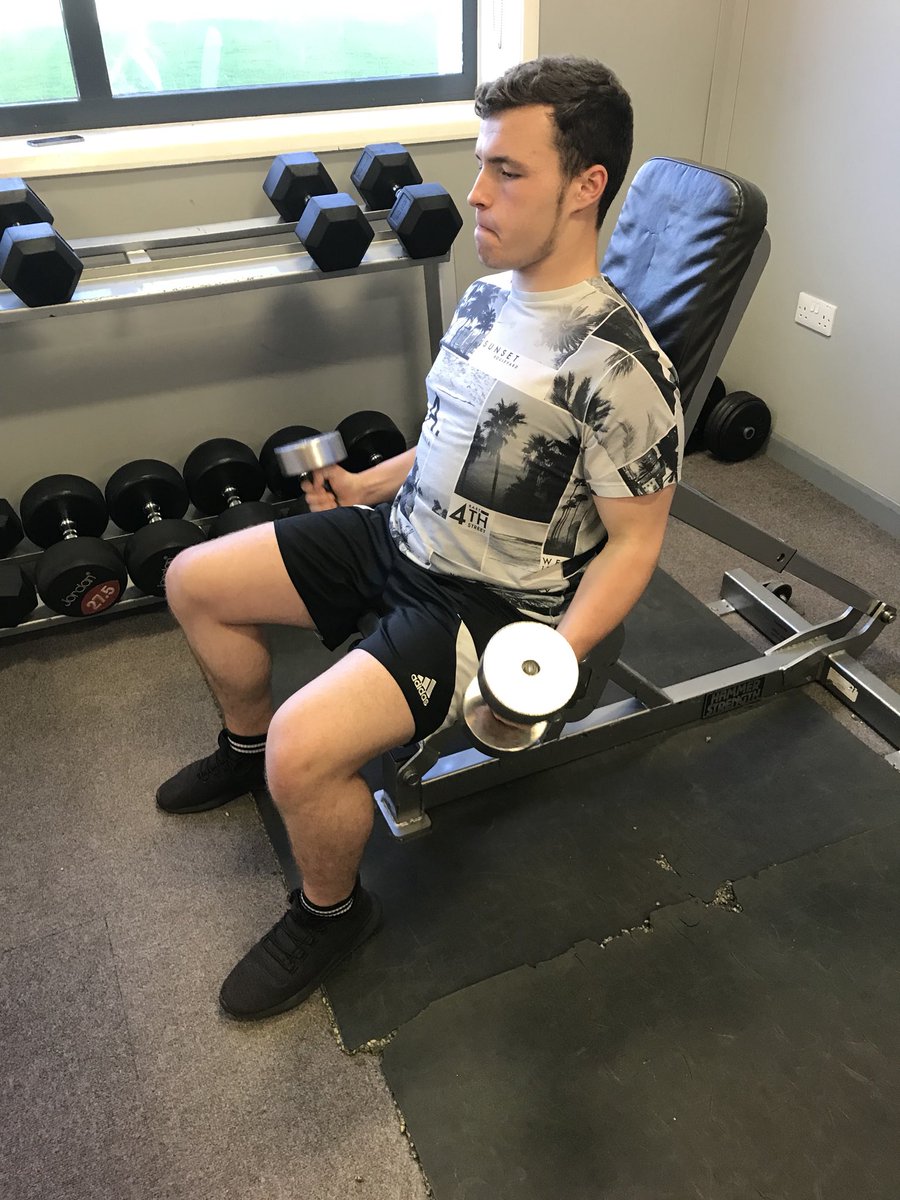 PT_KyleBlagg's tweet photo. Another one of my clients today working on his biceps here trying new ways too curl smashed it @BobbyMawPT keep it up!!💪💪 https://t.co/l93zgHQOhI