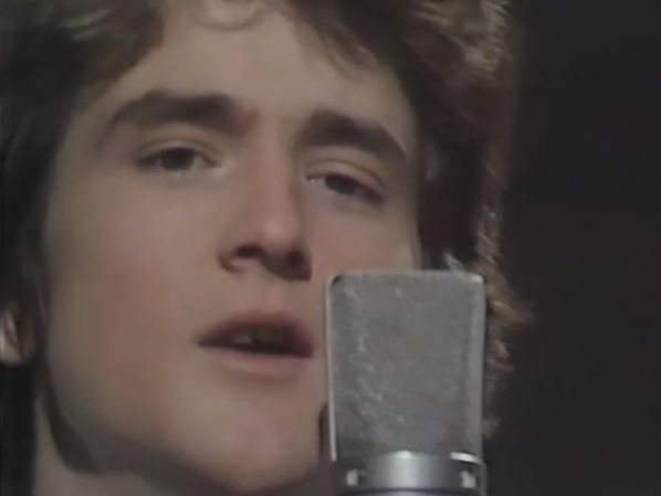 'Falling in love with you, was such a simple game' @LesMcKeownUK #baycityrollers #lesmckeownUK #justalittlelove