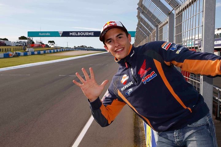 catarina93_73's tweet photo. @EG_00 @box_repsol @marcmarquez93 @alexmarquez73 La imagen se repetirá en Australia 🇦🇺 😉🏆 #GiveMe6 #MM93 #PowerOn93 @marcmarquez93 @FanClubMM93 @EG_00 @box_repsol https://t.co/UuhX9N3THq