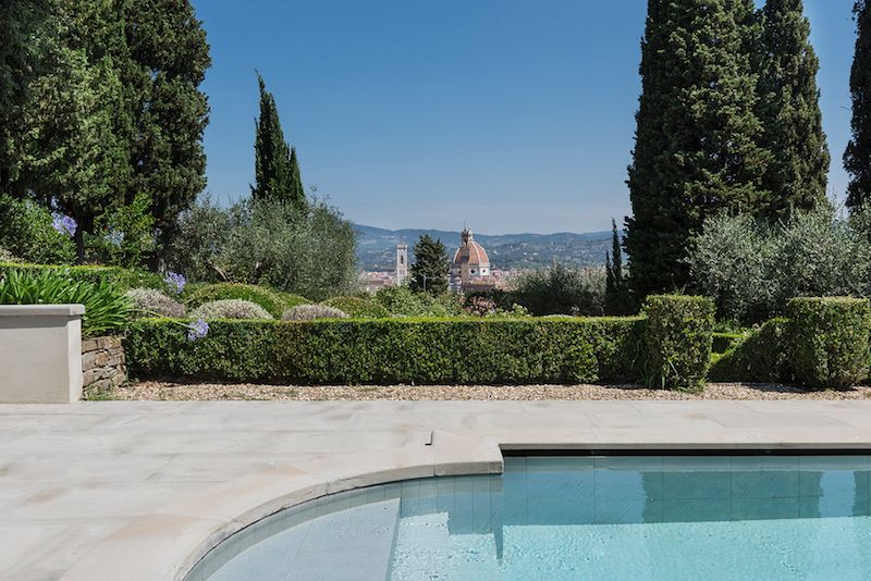 preciousvillas's tweet photo. Stunning, luxury home for sale with views of Florence city centre https://t.co/lLlaInpgen #preciousvillas #villawithaview #tuscanluxuryhome https://t.co/n49DOckdBd