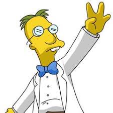 Pista: habla igual que el profesor Frink, de los Simpsons. #DaniyFlo156