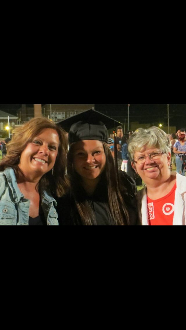 EIU_CollegeOfEd's tweet photo. Our @malowee414, from @mtvernontwp, was asked why she picked @eiu: "Because I didn't want to be just a mediocre teacher!" #EIU #WeAreEIU https://t.co/9kjXWzC5uk