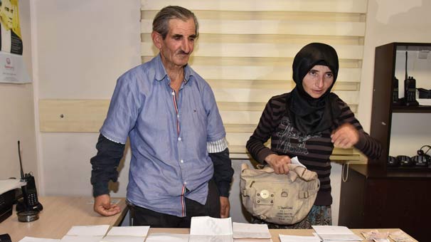 PakHaber's tweet photo. banka hesabında 309 bin lira çıktı
https://t.co/deD3IsLByY https://t.co/5wan4I9Akp