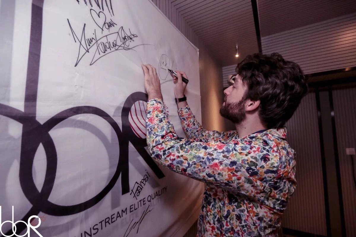 Club_bbR's tweet photo. ⭕️bbR • Moment | Hands up! 🙌🏼🙌🏼Amazing night with @OliverHeldens ! If you're here tag you &amp; your crew!   📍@Club_bbR   📸Photo on FB:Club bbR https://t.co/cEAl2ZlMjl
