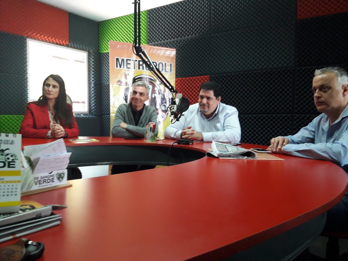 Cerramos la visita a <a href="/Metropolifm/">Metrópoli</a> junto a <a href="/geducativa_arg/">Gustavo Iaies</a> <a href="/NatyDonatiJunin/">Naty</a> <a href="/PatricioFay/">Patricio Fay</a>