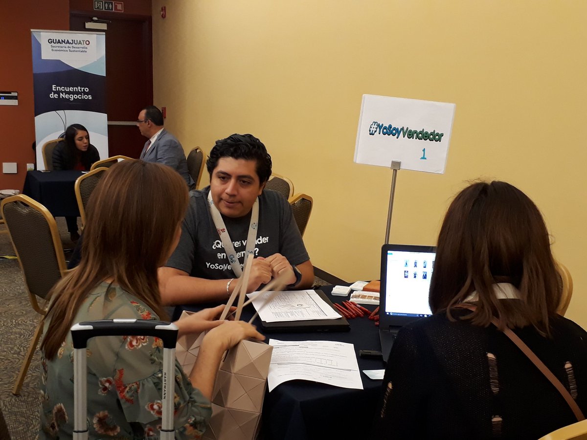 IvanZaratustra's tweet photo. En el #Be2Be del #ForoGo las empresas crean vínvulos comerciales y se integran al entorno digital global @gobiernogto @COFOCE @SDESGTO https://t.co/Gqzc7qnDnM
