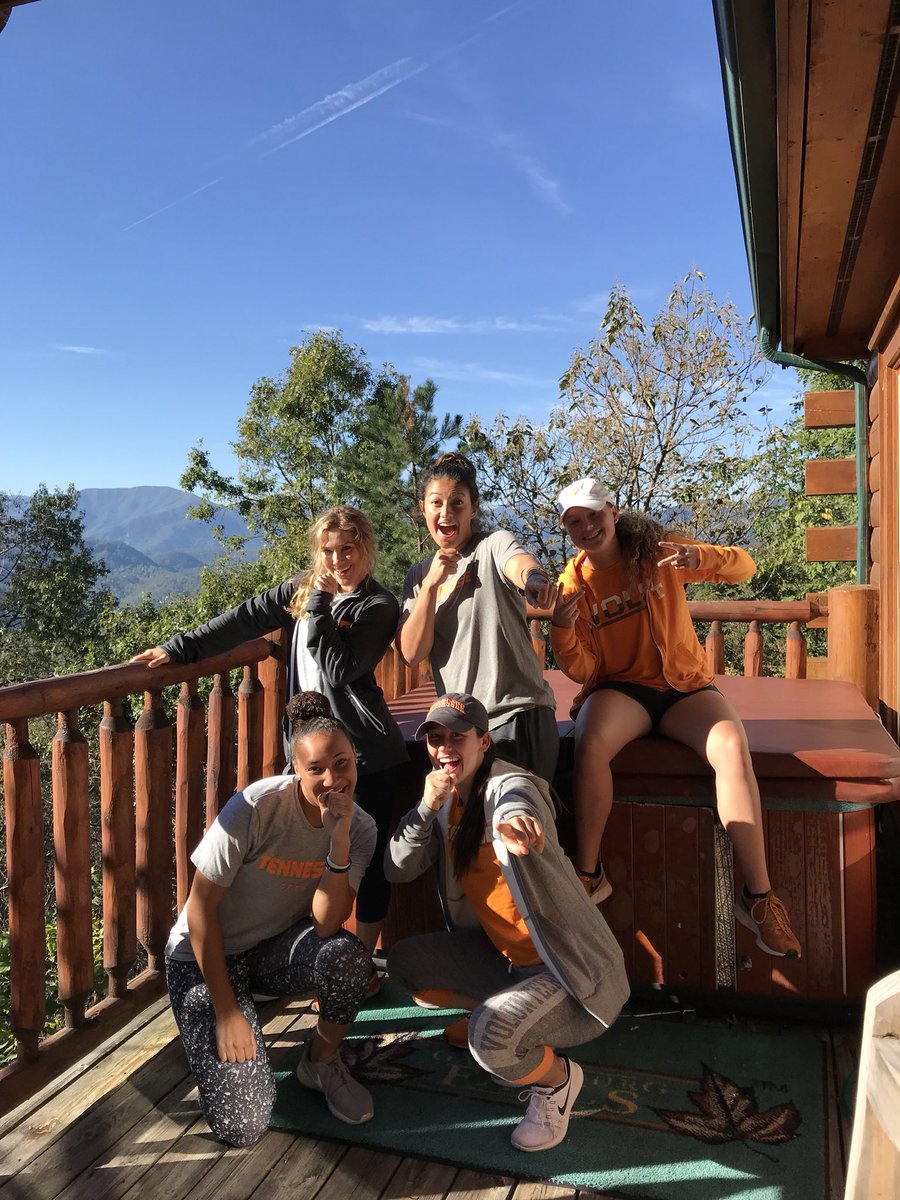 KarenWeekly's tweet photo. #3Fast2Furious delivered a stunning performance in the Talent Extravaganza to win a closely contested event! #Breakaway2017 @Vol_Softball https://t.co/GwuQ8Ja1NK