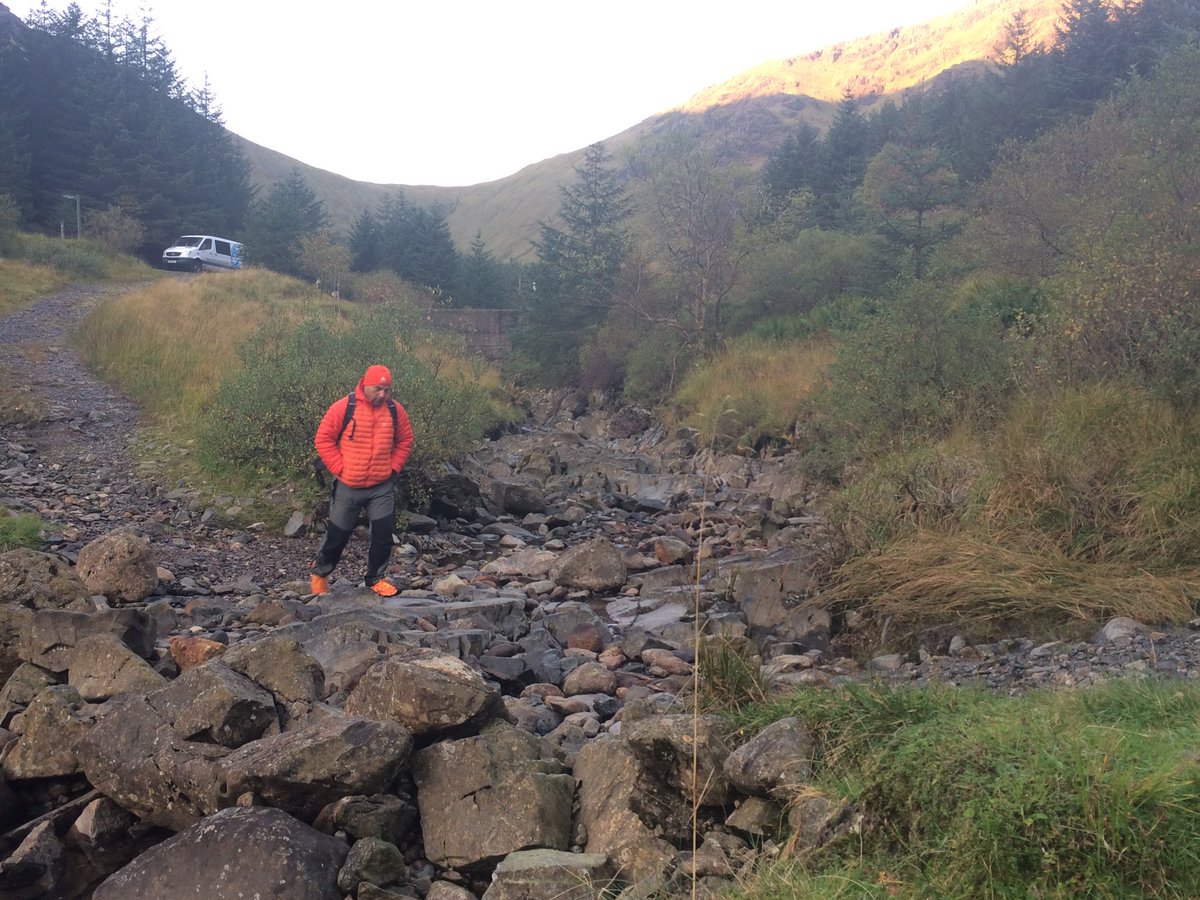 Bobinson1's tweet photo. Stunning commute to work this morning @adventacad #lifeofanassessor @UK_Haglofs @WigwamSocksUK @GlasgowsDofE @StThomasAqSec  well done https://t.co/OCrioG2SYc