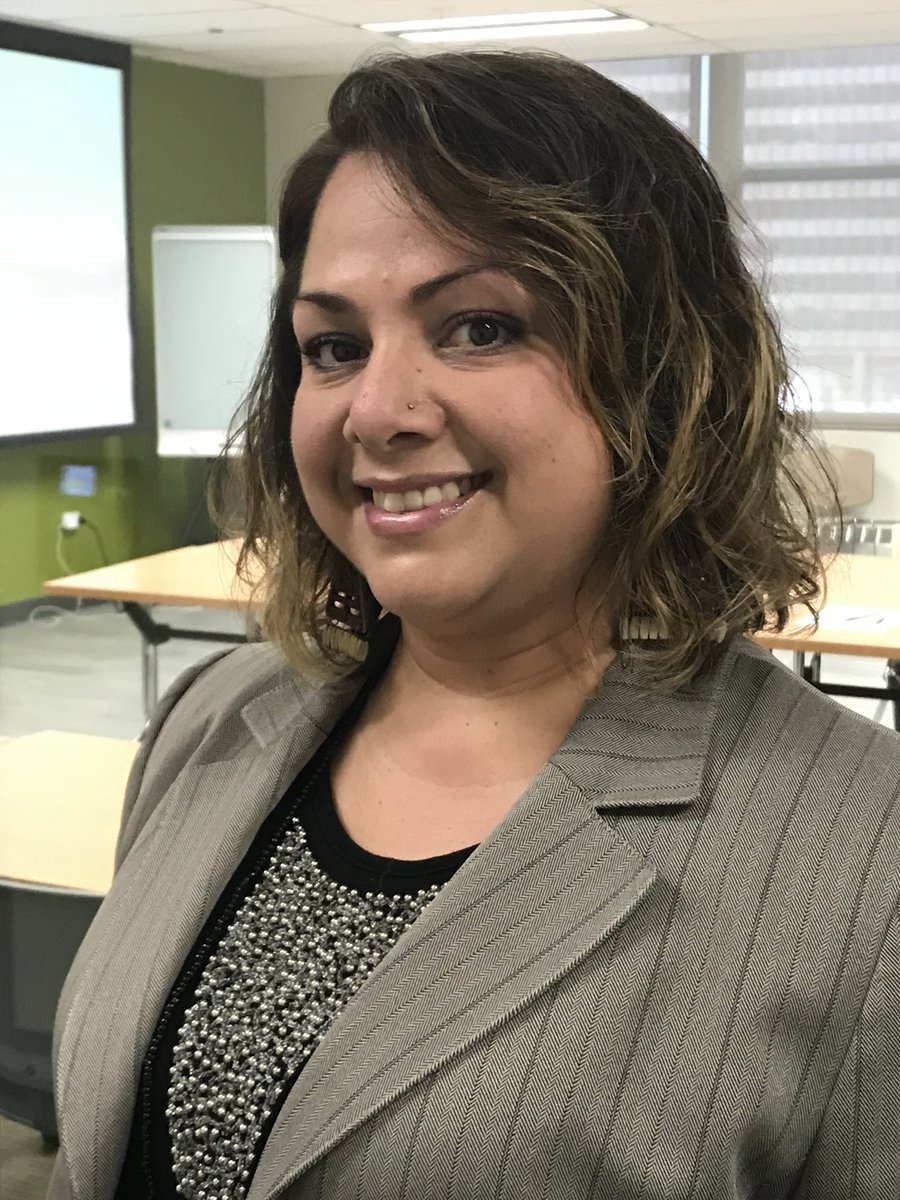 ChiCityColleges's tweet photo. Meet Diana Campos of CCC’s Daley College, the new City Colleges of Chicago Student Board Trustee. https://t.co/k25b7IsGQT https://t.co/YNekr3OSZR