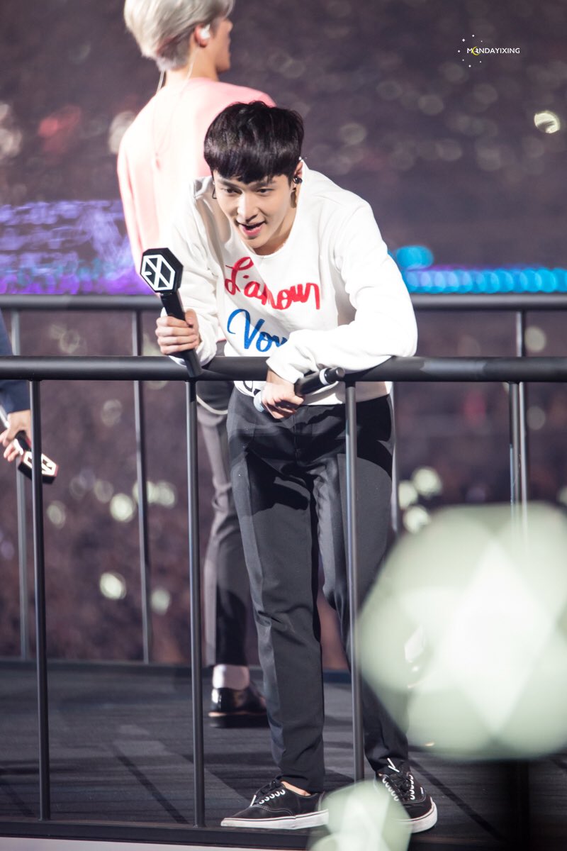 mondayixing's tweet photo. ＼ #HappyLayDay 🐑 ／
이번의 앨범 SHEEP도 대박나길🙏
#LAY #레이 #张艺兴

▷https://t.co/pUj0V7b0VN
▷https://t.co/NlU6TzmsNO https://t.co/a2eR94CcVm