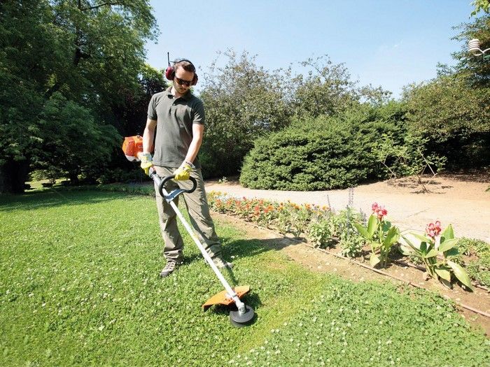 Vereal_LU's tweet photo. Pour les grandes surfaces, pensez à investir dans une #débroussailleuse ! https://t.co/4sI2FabvpV