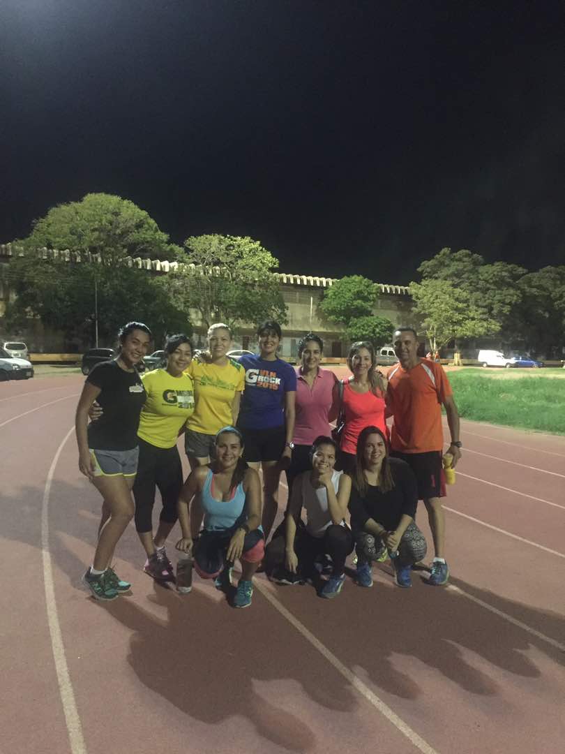 cororunners's tweet photo. Todos listos para este domingo. Maracaibo allá vamos. #cororunners
#mcborock2017 https://t.co/j9qtjkZaHR