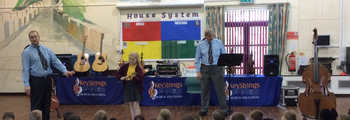 mrgerriesclass's tweet photo. All of us enjoyed #keystrings this morning and even one of us managed to get in on the action! ⭐️😀🎼🎻 https://t.co/RlpWgubptQ
