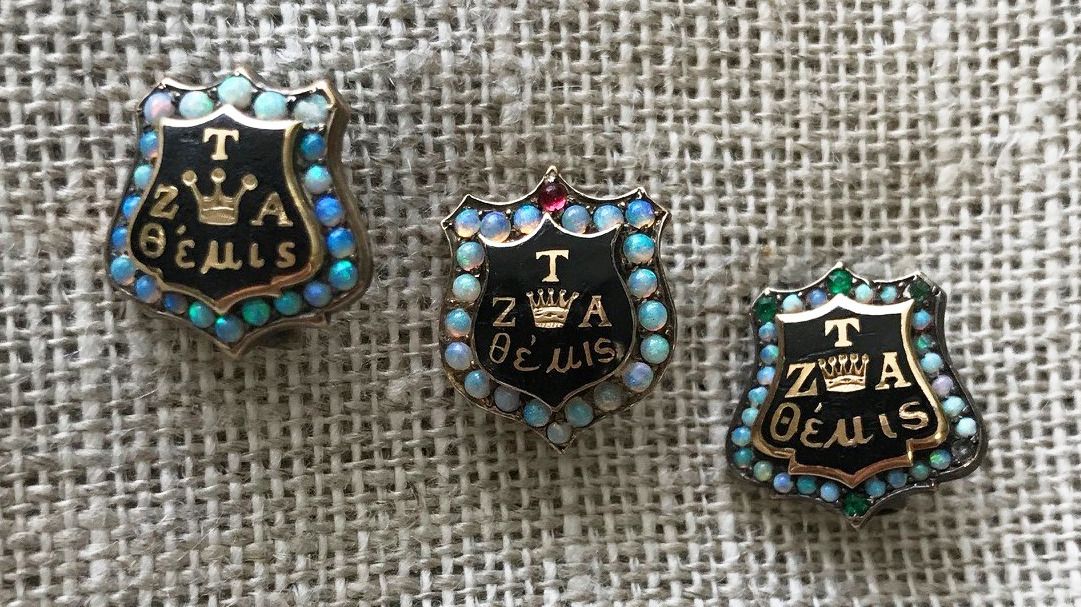 FCZetas's tweet photo. #FREDFactFriday: Evolution of the Badge https://t.co/Itd48AcPSX https://t.co/hJbIZoDZZ6