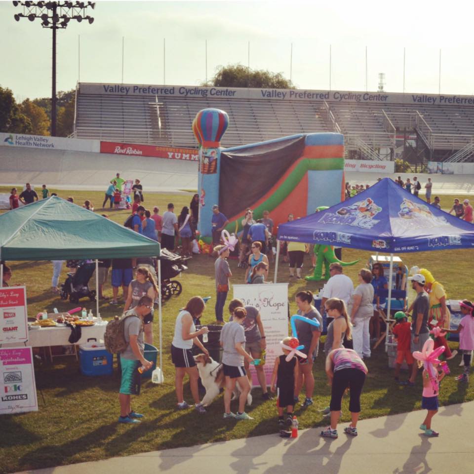 LilysHopeFound's tweet photo. The families of #LilysHope need YOU! It's #5KFriday and #LilysLoop 5K Family Fun Run, Walk or Stroll 2017 next Saturday, 10/14! https://t.co/xVLwSh6AjD