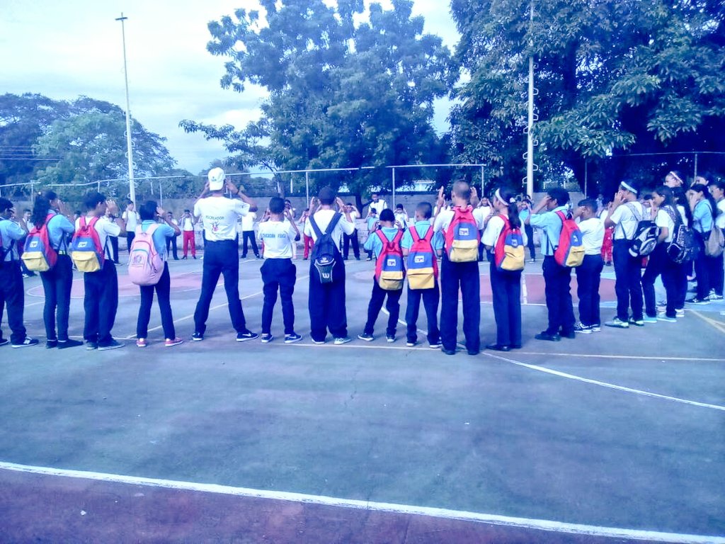 clifmaguablanca's tweet photo. #ChambistasPortuguesa  en actividades recreativas en #OPG #AguaBlanca @MPPEDUCACION @ZEPortuguesa @victormarxista @8VA_ESTRELLA_ZE https://t.co/w0HBfA2x4L
