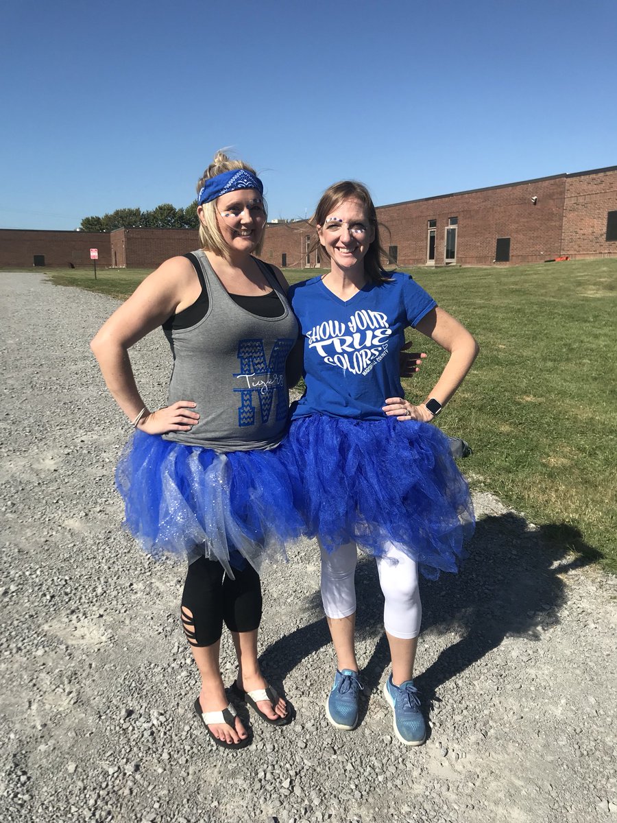 perry5th's tweet photo. Homecoming fun ππ―π @westhillstigers @MCHS_Fball #gotigers #climb #beatgiles https://t.co/NCLr5UvVA5