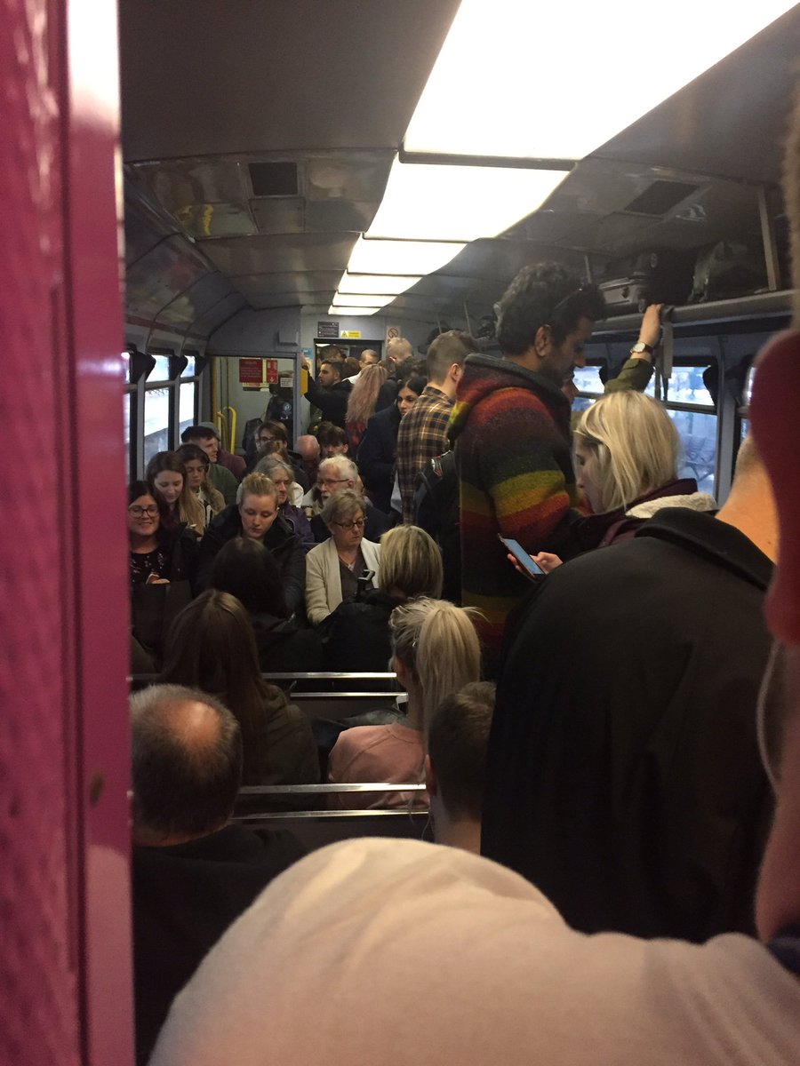 Ol_Foz's tweet image. 16:29 Leeds - Harrogate.

Sort your shit out @northernassist.

Eight pounds fucking forty for this shit.

#peasantwagons 

#cattleclass