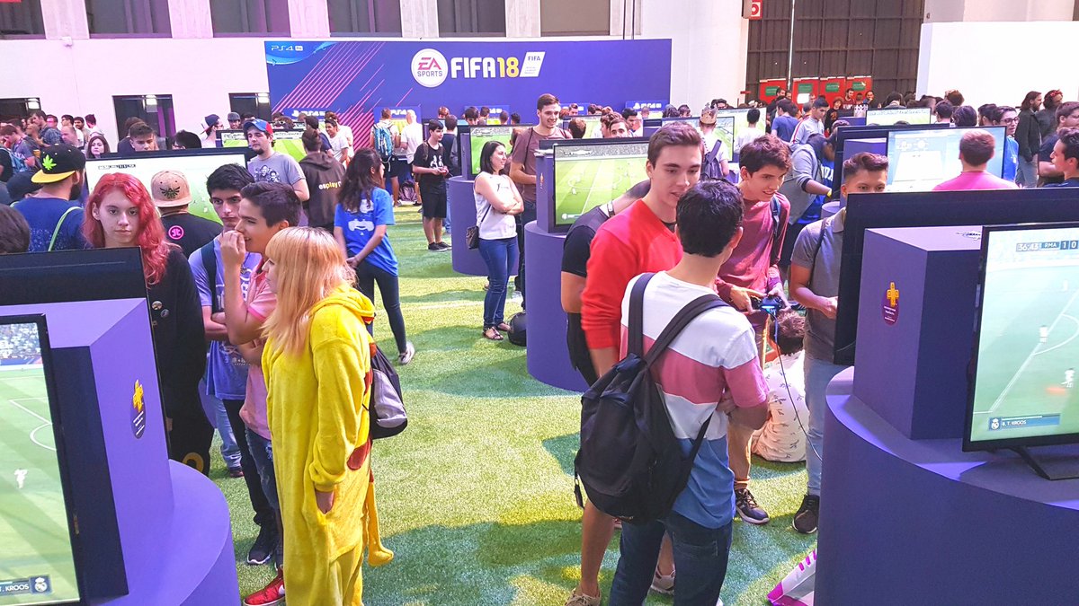 ¡Seguimos en la #BGW2017 🎮!

Pasa a vernos y échate un partido de #FIFA18 

🔥🔥💪💪💪🔥🔥