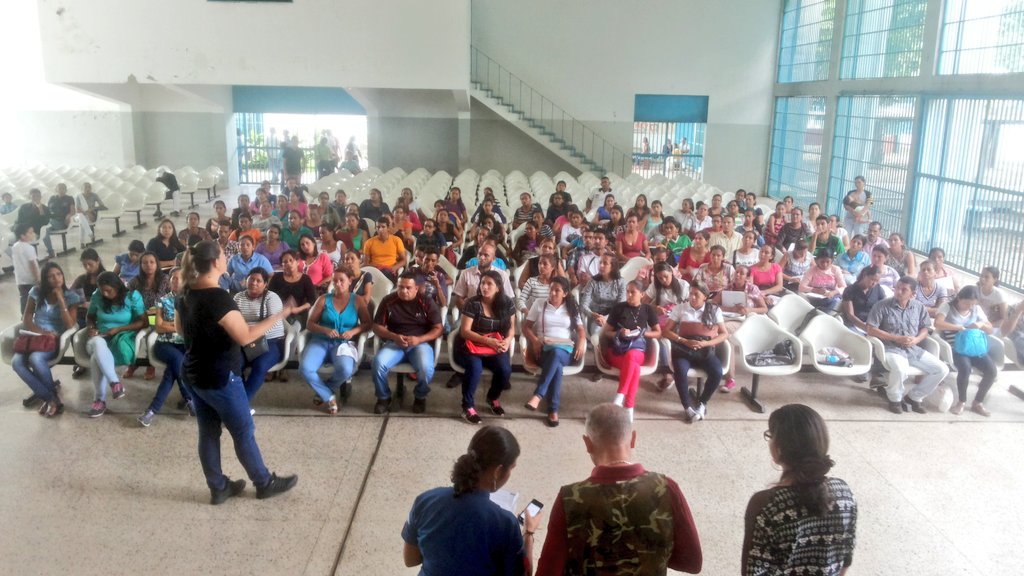 clifmaguablanca's tweet photo. #Ahora | Segunda avanzada de #ChambistasPortuguesa con la Prof. Patricia González del @cen_araguaney @MPPEDUCACION @ZEPortuguesa @OMAR_2301 https://t.co/hYWBeP2PBT