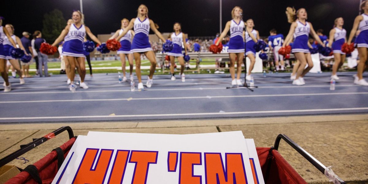 VarsitySpirit's tweet photo. Grab your signs — it’s Game Day! 🏈 https://t.co/I3eYJiv141