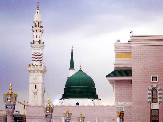 قال ﷺ : 
(أكثروا من الصلاة عليّ
#ليلة_الجمعة و #يوم_الجمعة
فإن صلاتكم معروضة عليّ).
#ساعة_أستجابة #سورة_الكهف