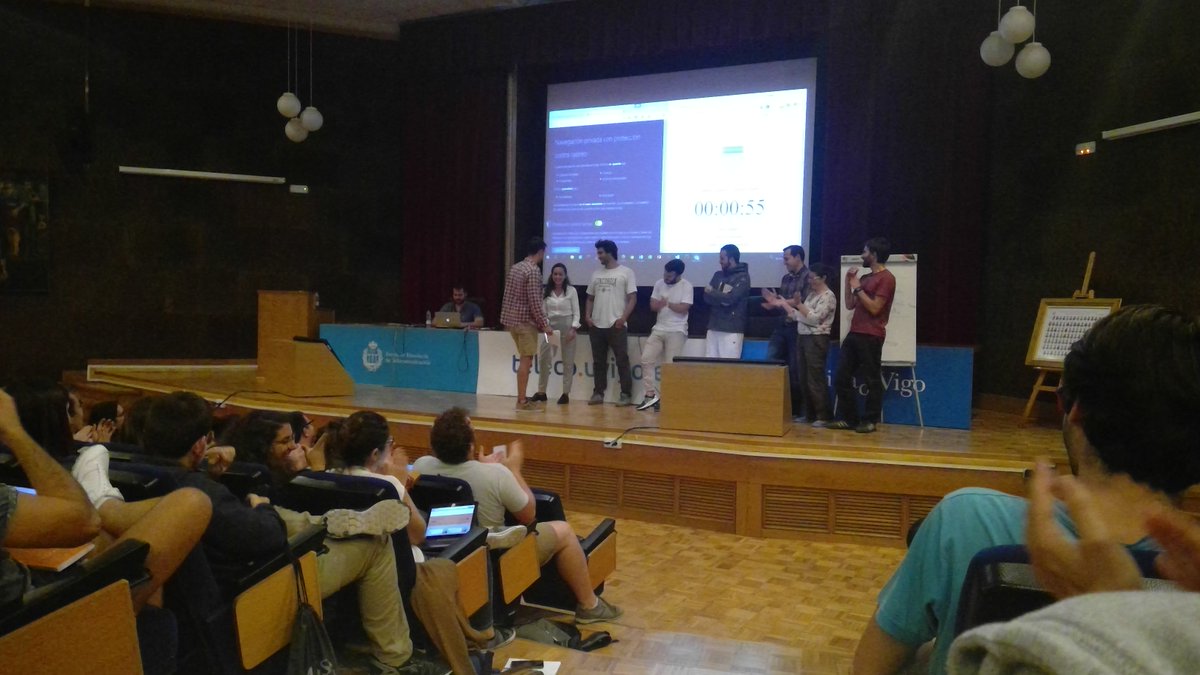 LitosKT's tweet photo. Esto se acaba... últimas presentaciones en #activateVigo 😢 https://t.co/8oJAn4Y5ko