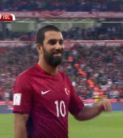 Neye gülüyorsunuz ?? Yılmaz Vural hocam hepsini tokatlayın bi..